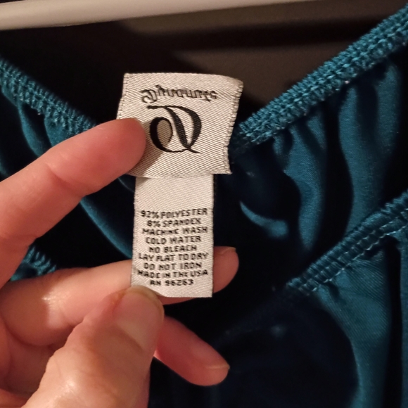 Dynamite Teal Blouse with Gathered Front - Picture 4 of 7